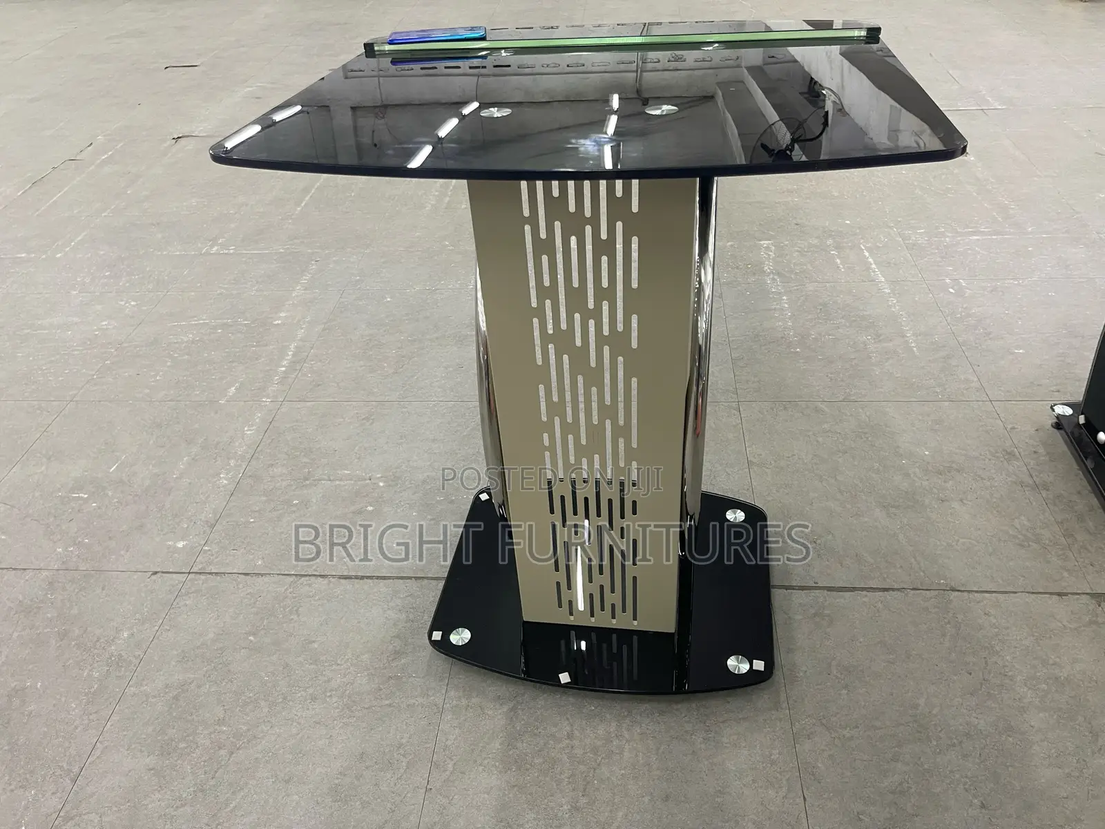 Pulpit/Glass Pulpit