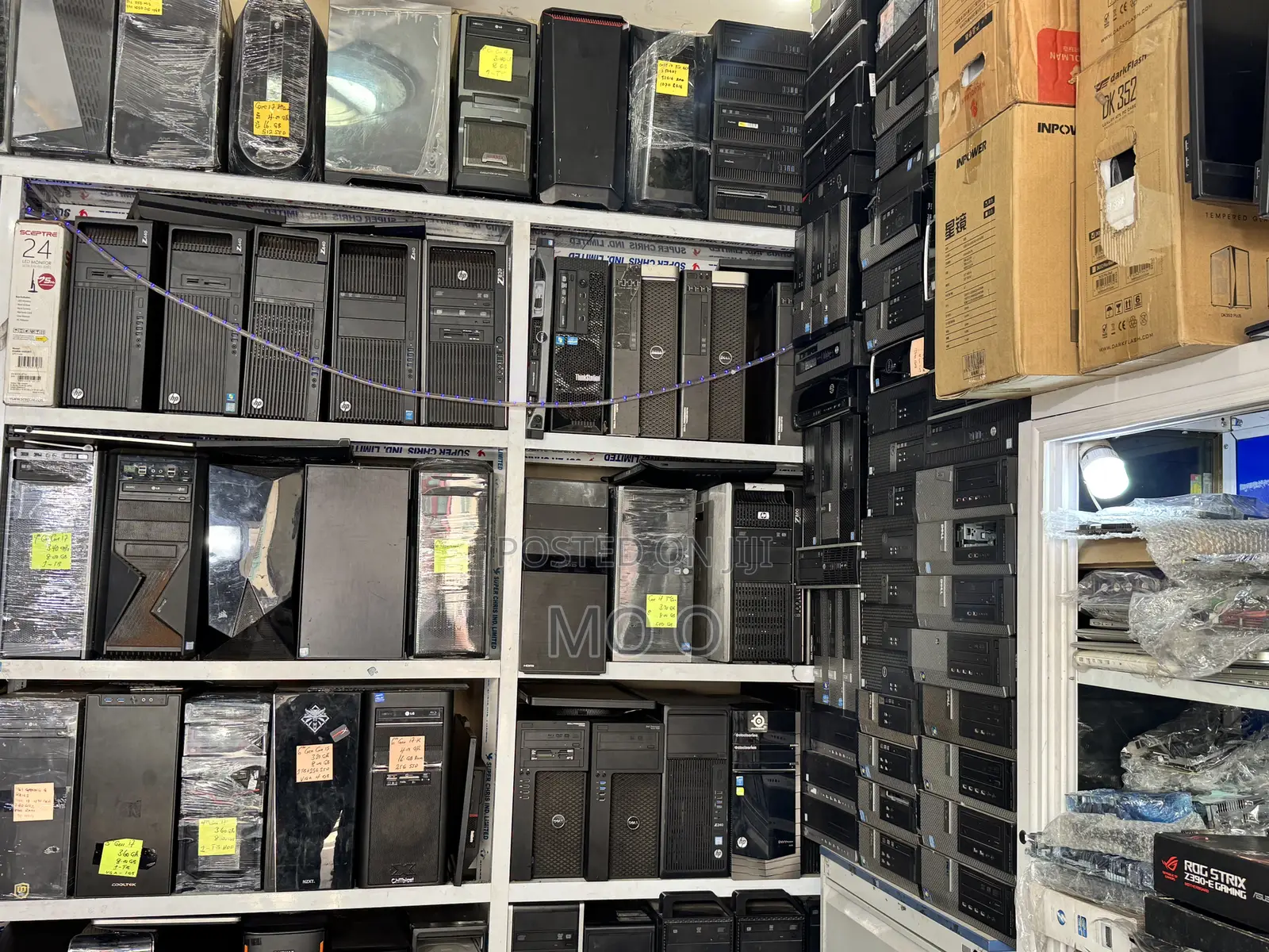 Server HP ProLiant DL380P Gen8 16GB Intel Xeon HDD+SSD 256GB