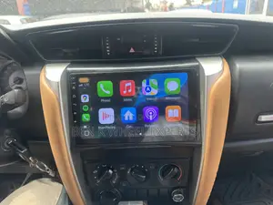 Toyota Fortuner Android Carplay