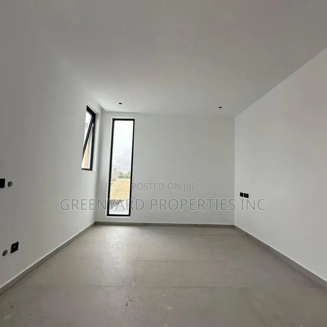 4bdrm House in Nanakrom, Ashaley Botwe for sale