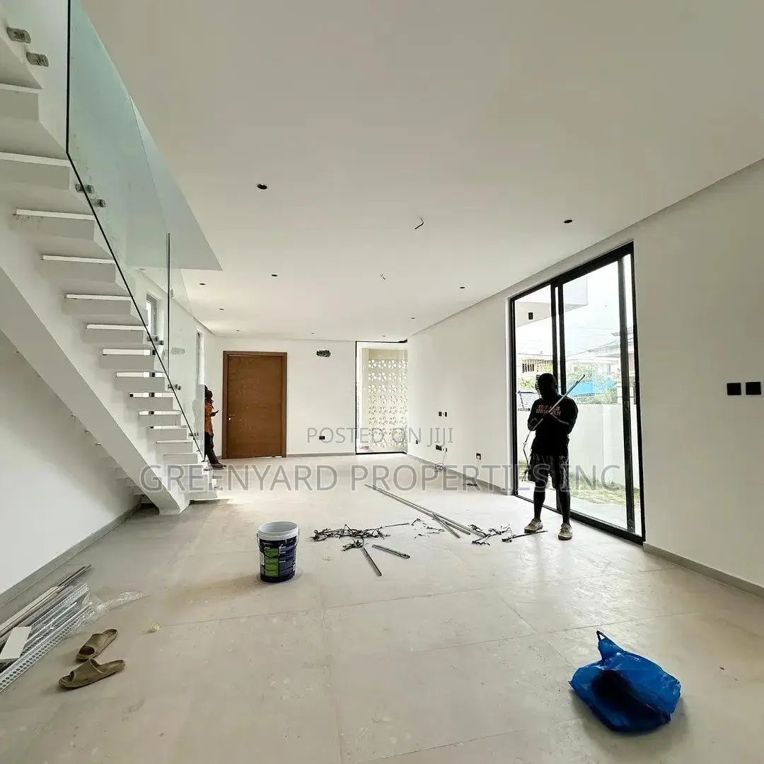 4bdrm House in Nanakrom, Ashaley Botwe for sale
