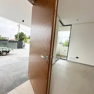 4bdrm House in Nanakrom, Ashaley Botwe for sale