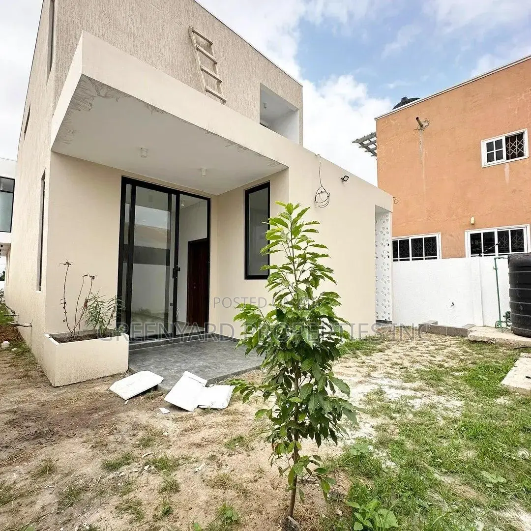 4bdrm House in Nanakrom, Ashaley Botwe for sale