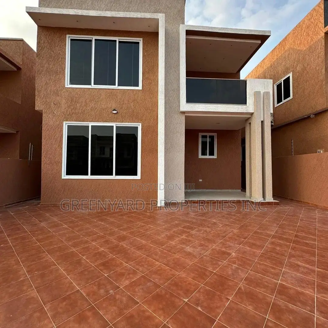 4bdrm House in Lakeside, Ashaley Botwe for sale