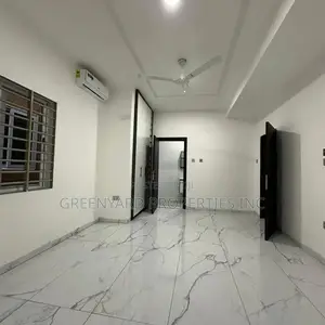 4bdrm House in Lakeside, Ashaley Botwe for sale