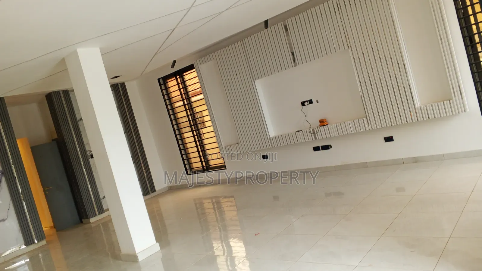 4bdrm Townhouse/Terrace in Ashaley Botwe, Adjiriganor for sale
