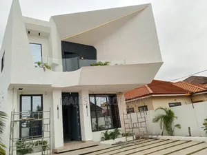 4bdrm Townhouse/Terrace in Ashaley Botwe, Adjiriganor for sale