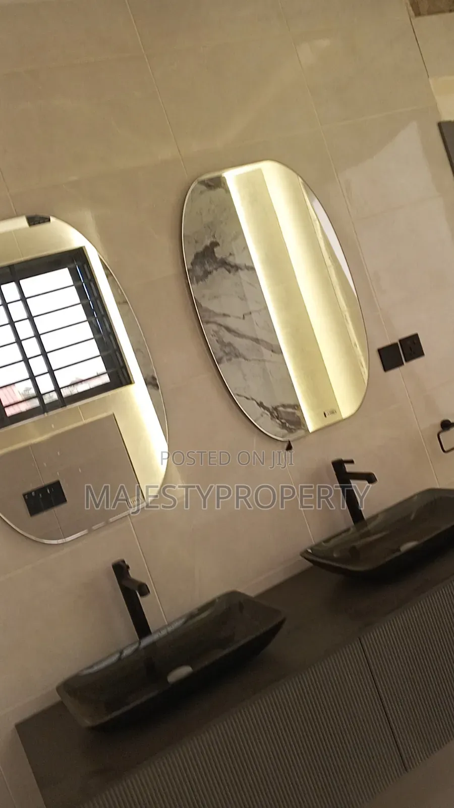 4bdrm Townhouse/Terrace in Ashaley Botwe, Adjiriganor for sale