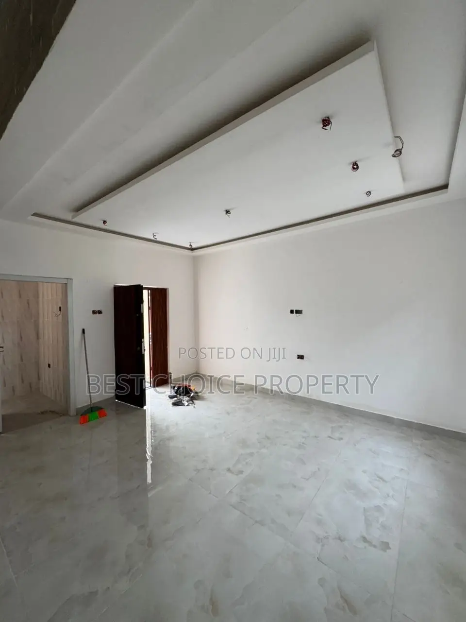 Newly Built Chamber N Hall Self Compound Lakeside Estate