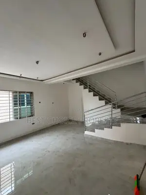 Newly Built Chamber N Hall Self Compound Lakeside Estate