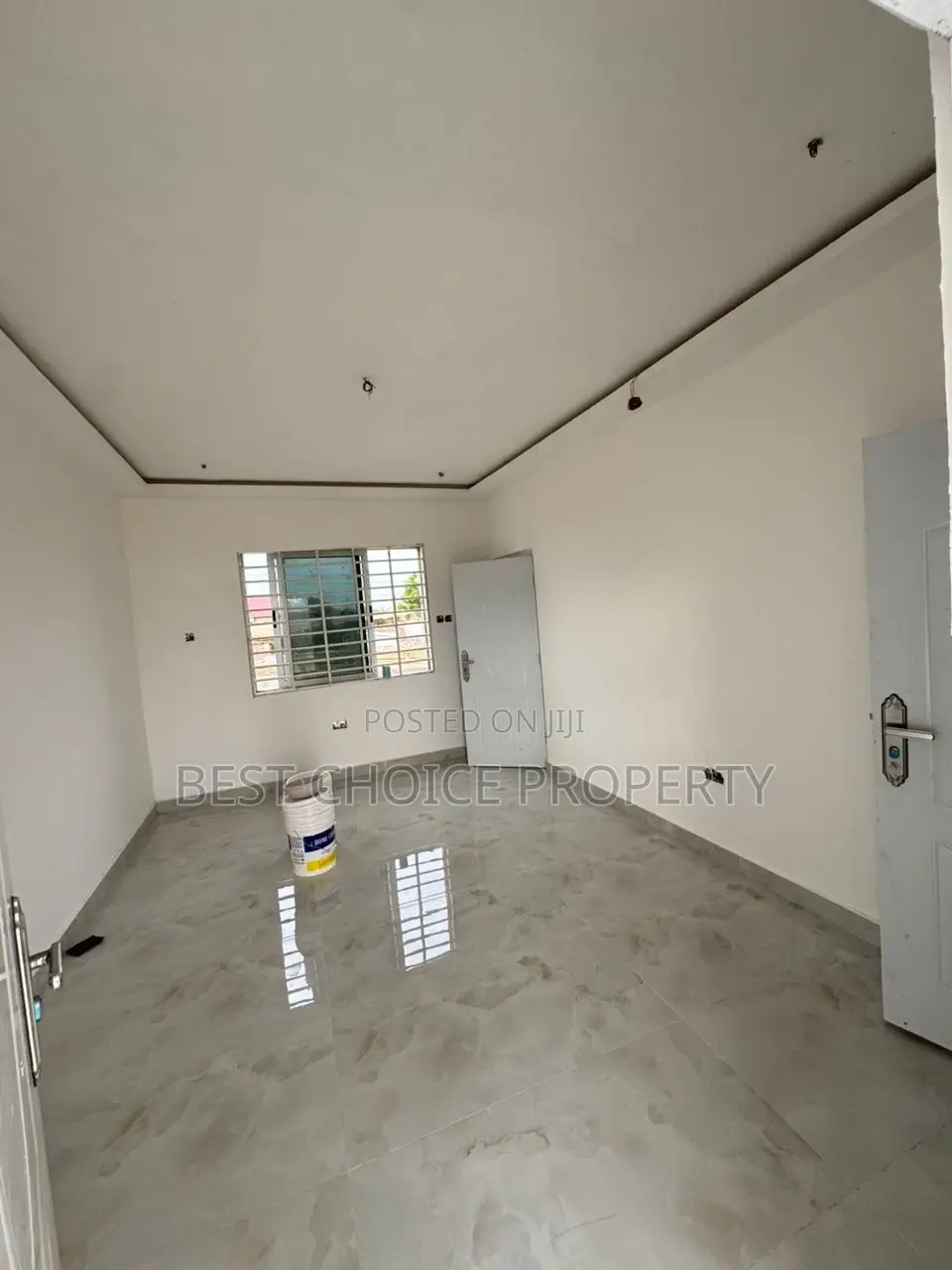 Newly Built Chamber N Hall Self Compound Lakeside Estate
