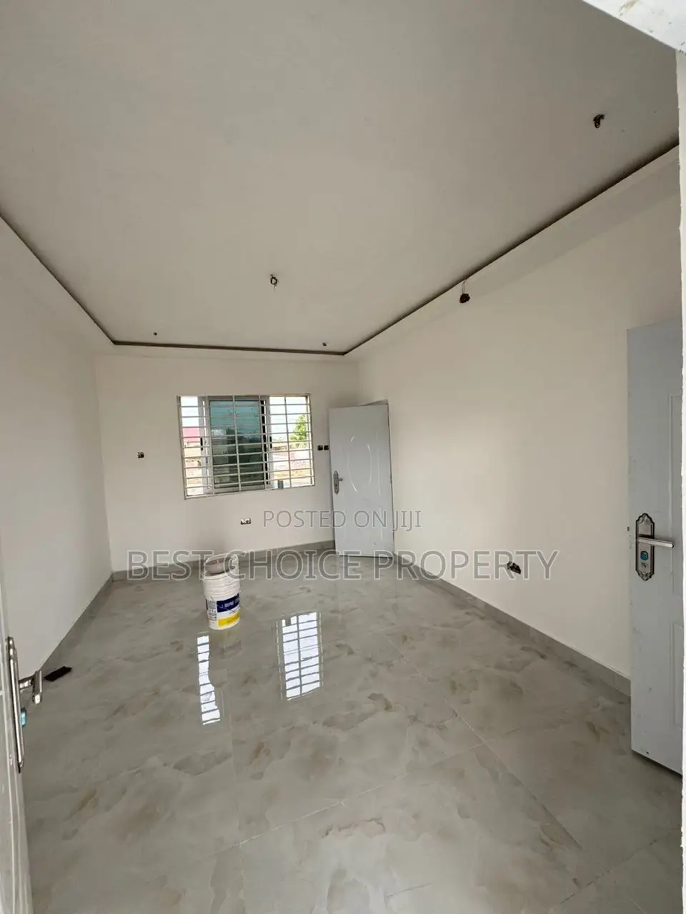 Newly Built Chamber N Hall Self Compound Lakeside Estate