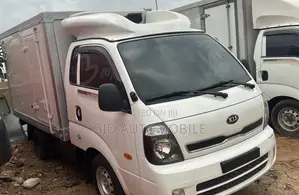 Kia Combi 2012 White