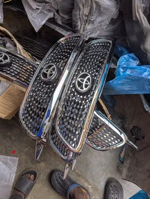 Toyota Corolla S 2085,2006,2007,2008 Top Grille/Shell