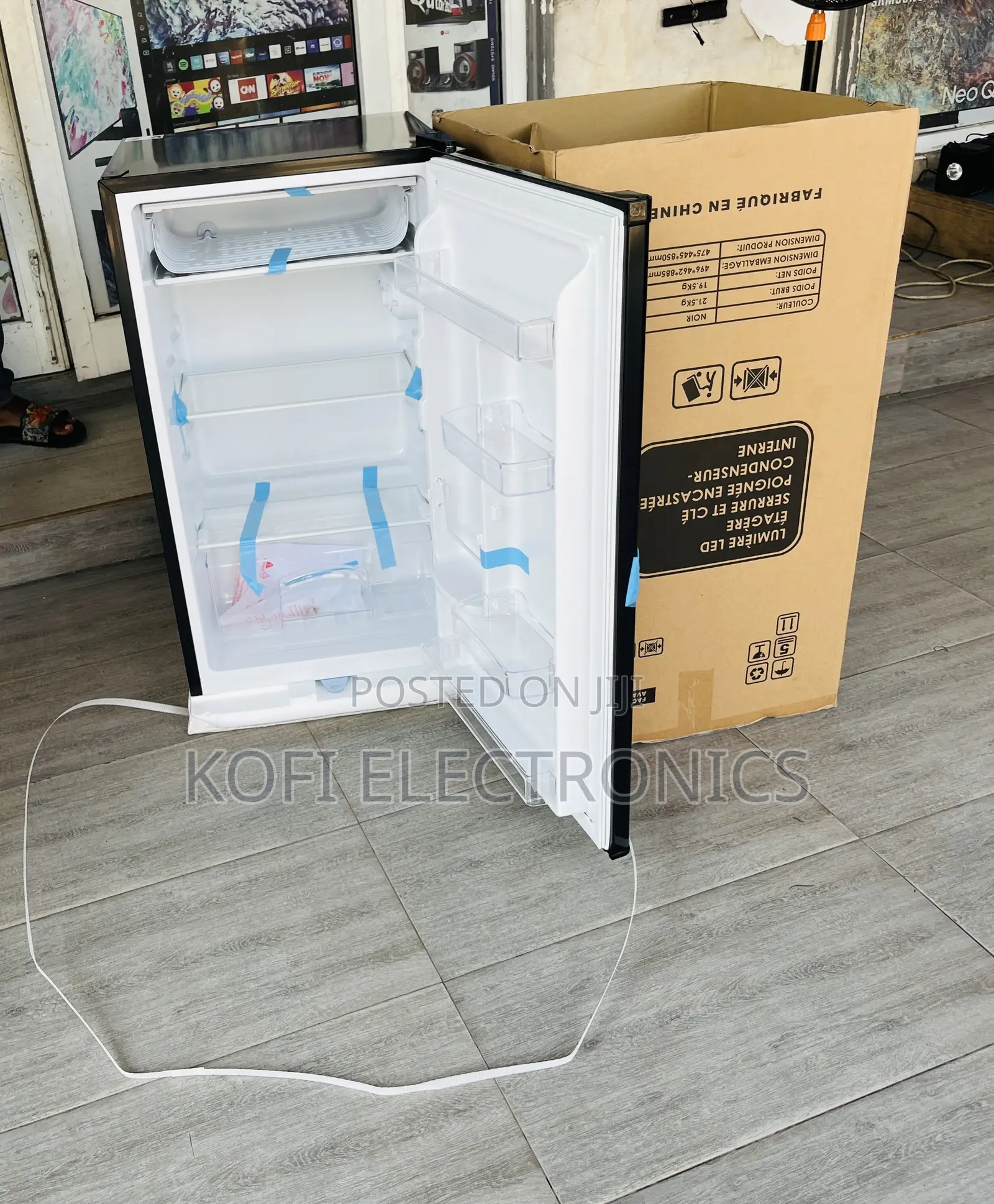 Fast Chilling Rainbow Single Door Table Top Refrigerator.