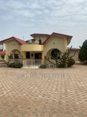 6bdrm House in Dki Properties, East Legon for sale