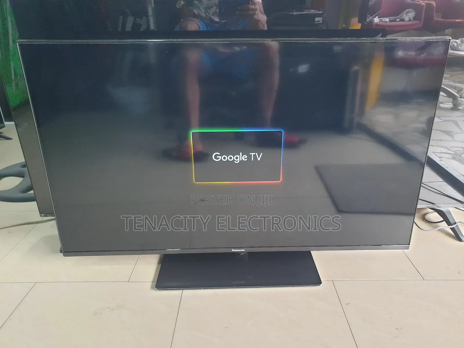 Android 43"Panasonic Uhd HDR Smart Satellite Tv