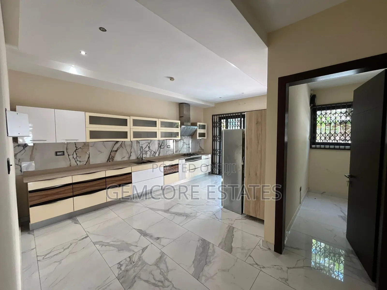 4bdrm House in East Legon for rent