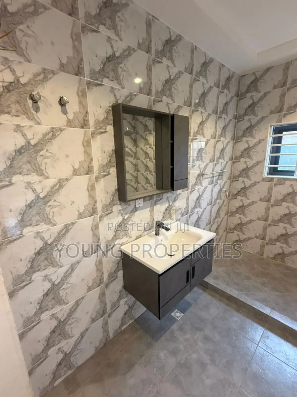 3bdrm House in Ablekuma Odumasi for sale