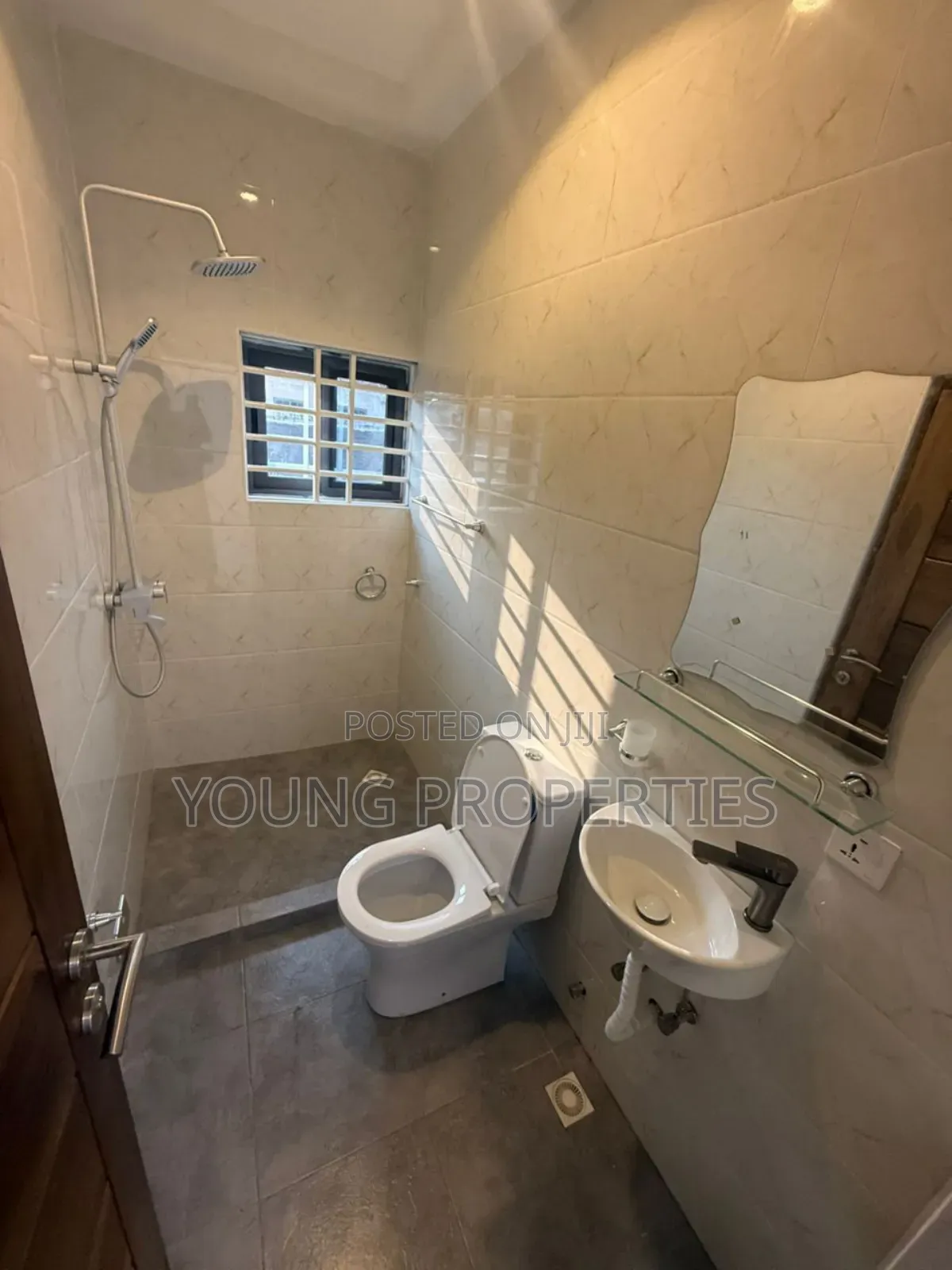 3bdrm House in Ablekuma Odumasi for sale