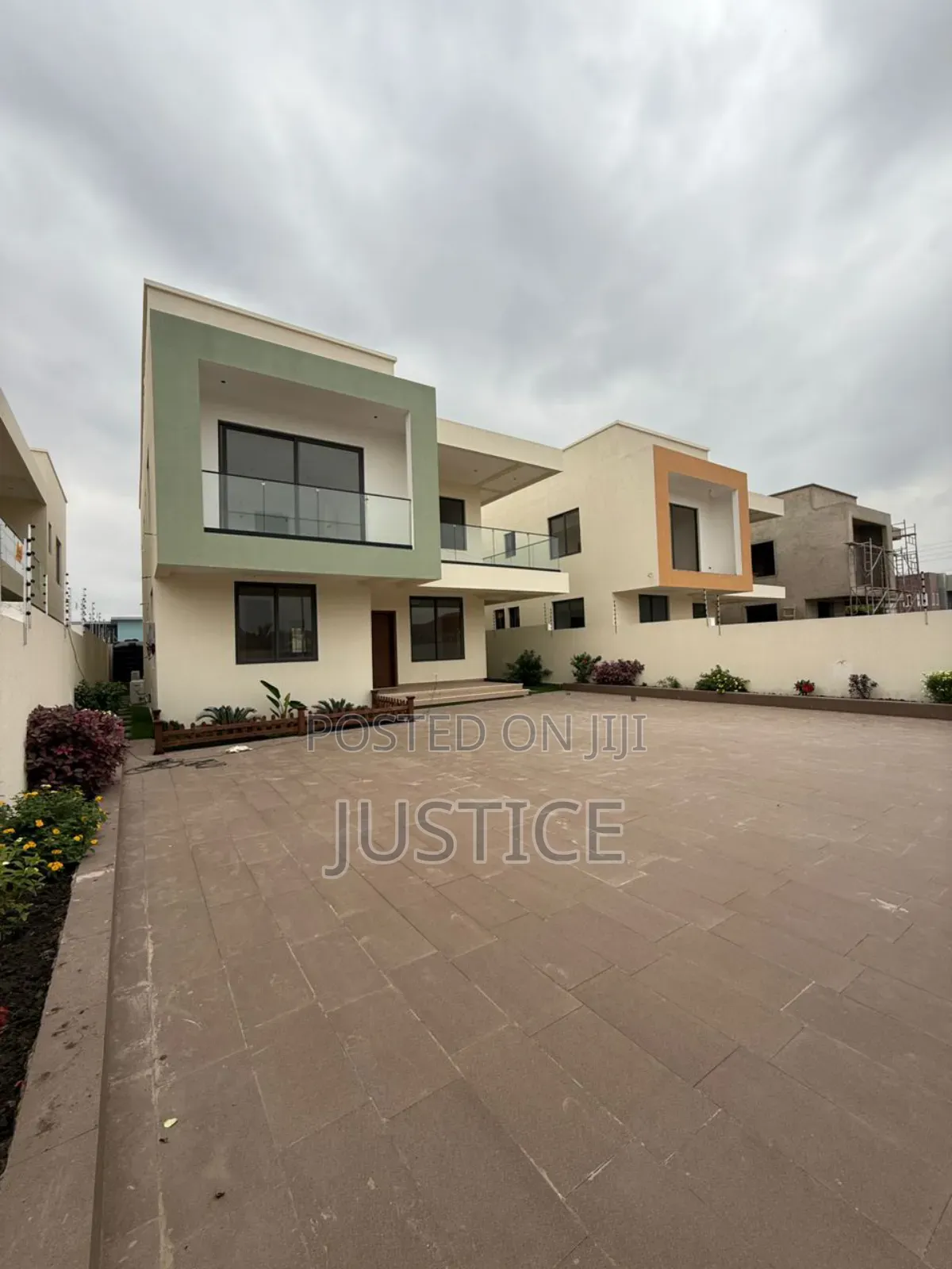 4bdrm House in Trasacco Estate, East Legon for sale