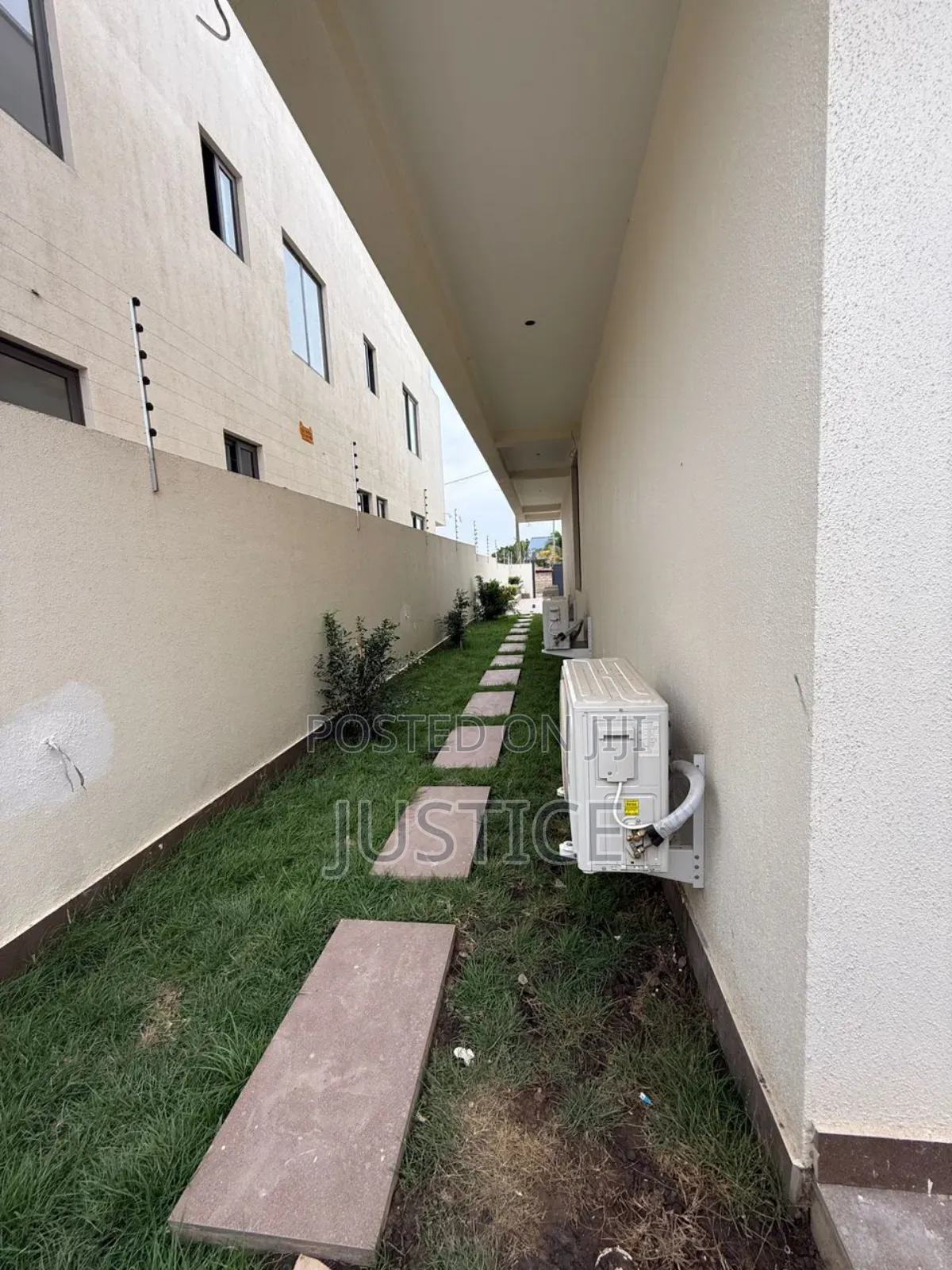 4bdrm House in Trasacco Estate, East Legon for sale
