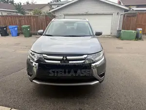 Mitsubishi Outlander 2.4 PHEV AWD 2017 Gray
