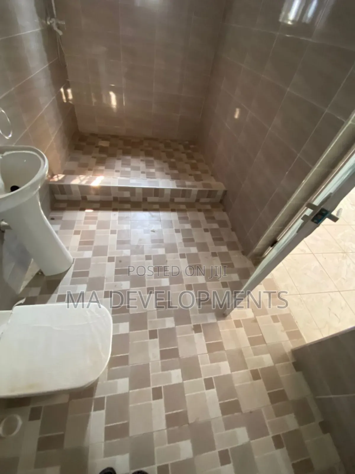 3bdrm House in Madev Realty, Ofankor for sale