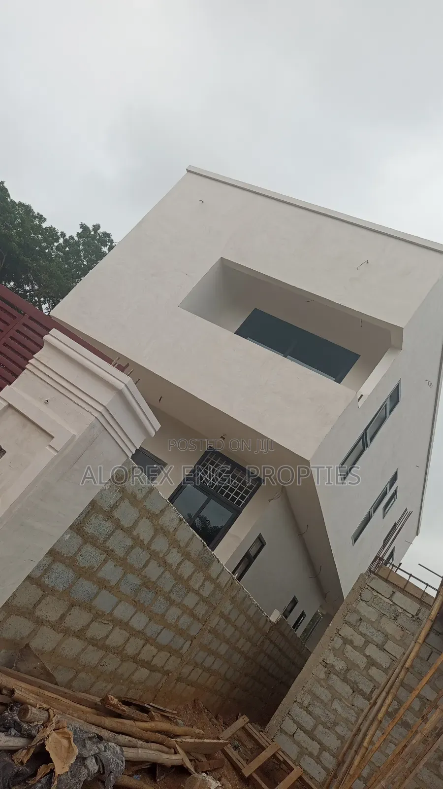 4bdrm Duplex in Otinibi, Danfa for sale