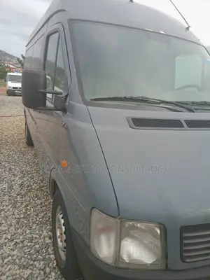 Volkswagen Transporter 2010 Grey