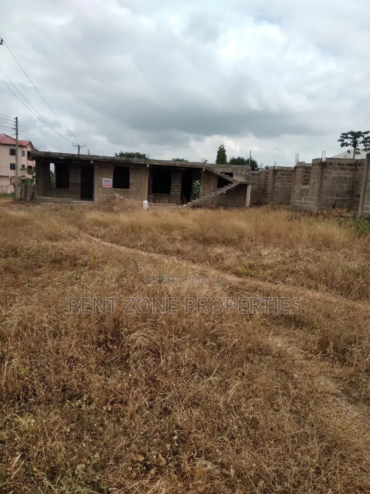 10bdrm Apartment in Rent Zone Properties, Amasaman for sale