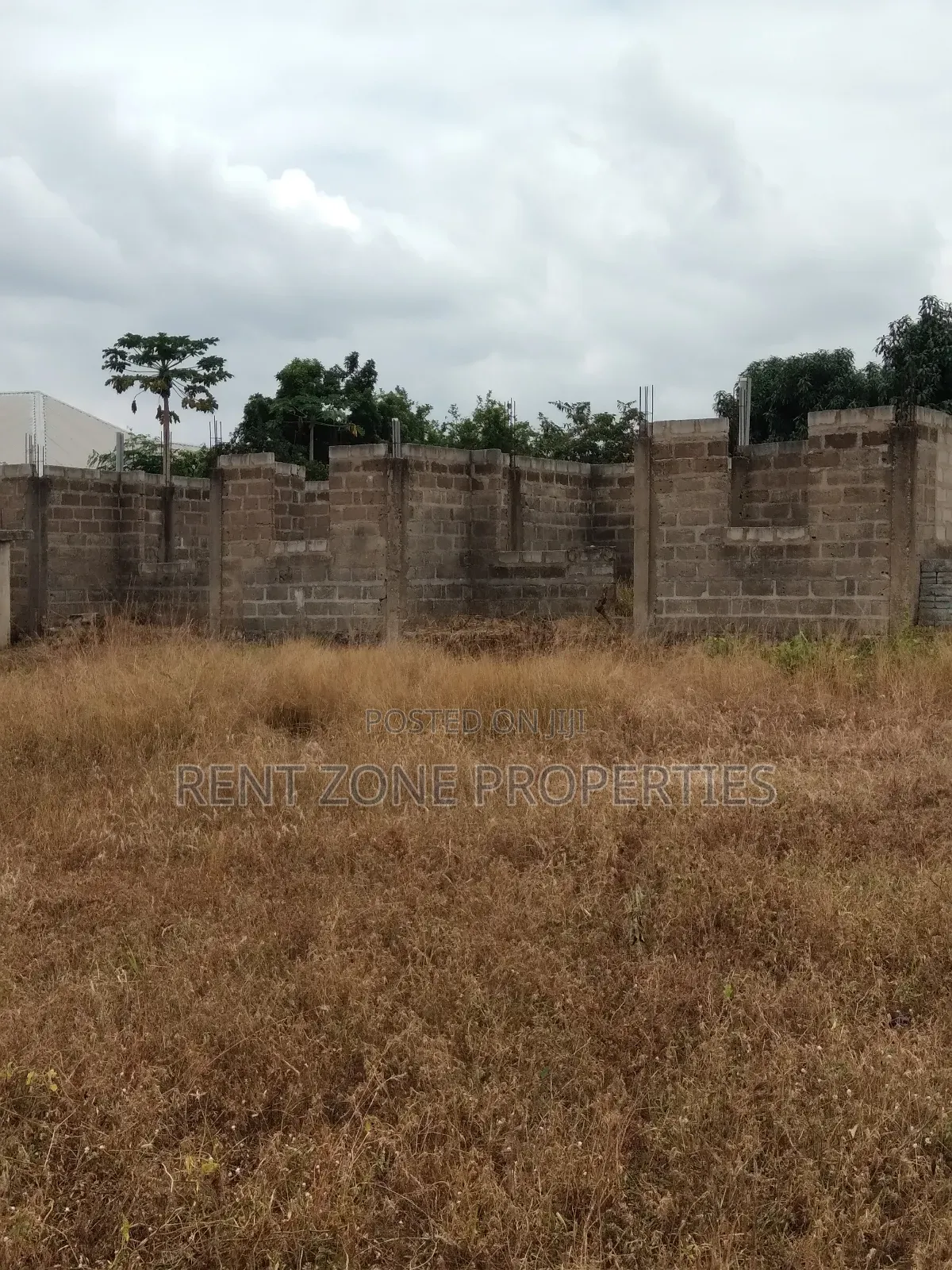 10bdrm Apartment in Rent Zone Properties, Amasaman for sale
