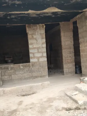 10bdrm Apartment in Rent Zone Properties, Amasaman for sale
