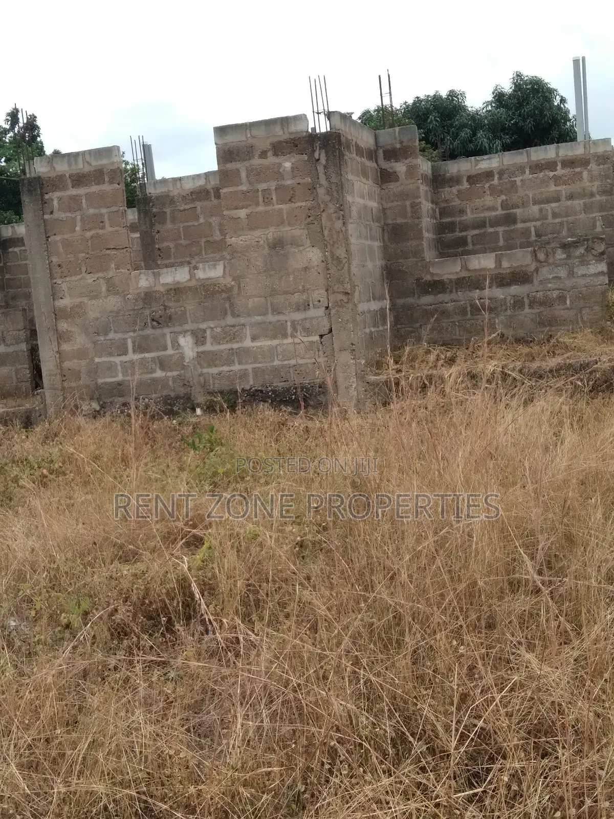 10bdrm Apartment in Rent Zone Properties, Amasaman for sale