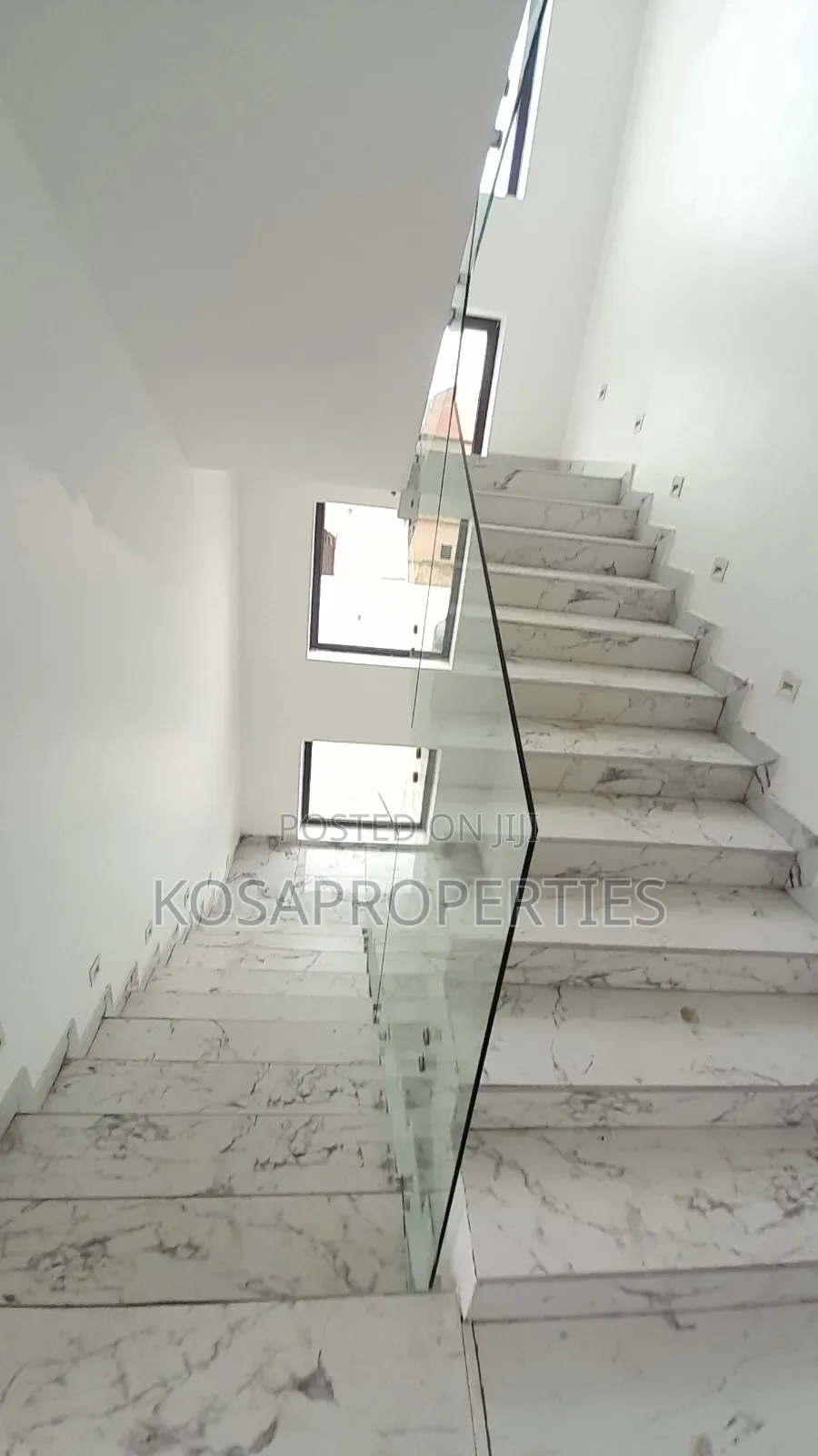 4bdrm House in Adjiringanor, Adjiriganor for sale