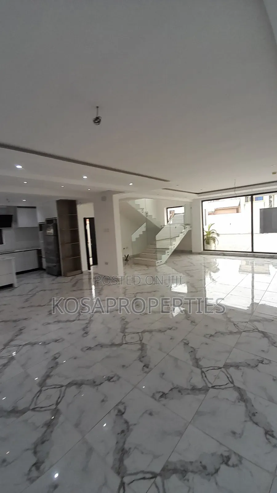 4bdrm House in Adjiringanor, Adjiriganor for sale