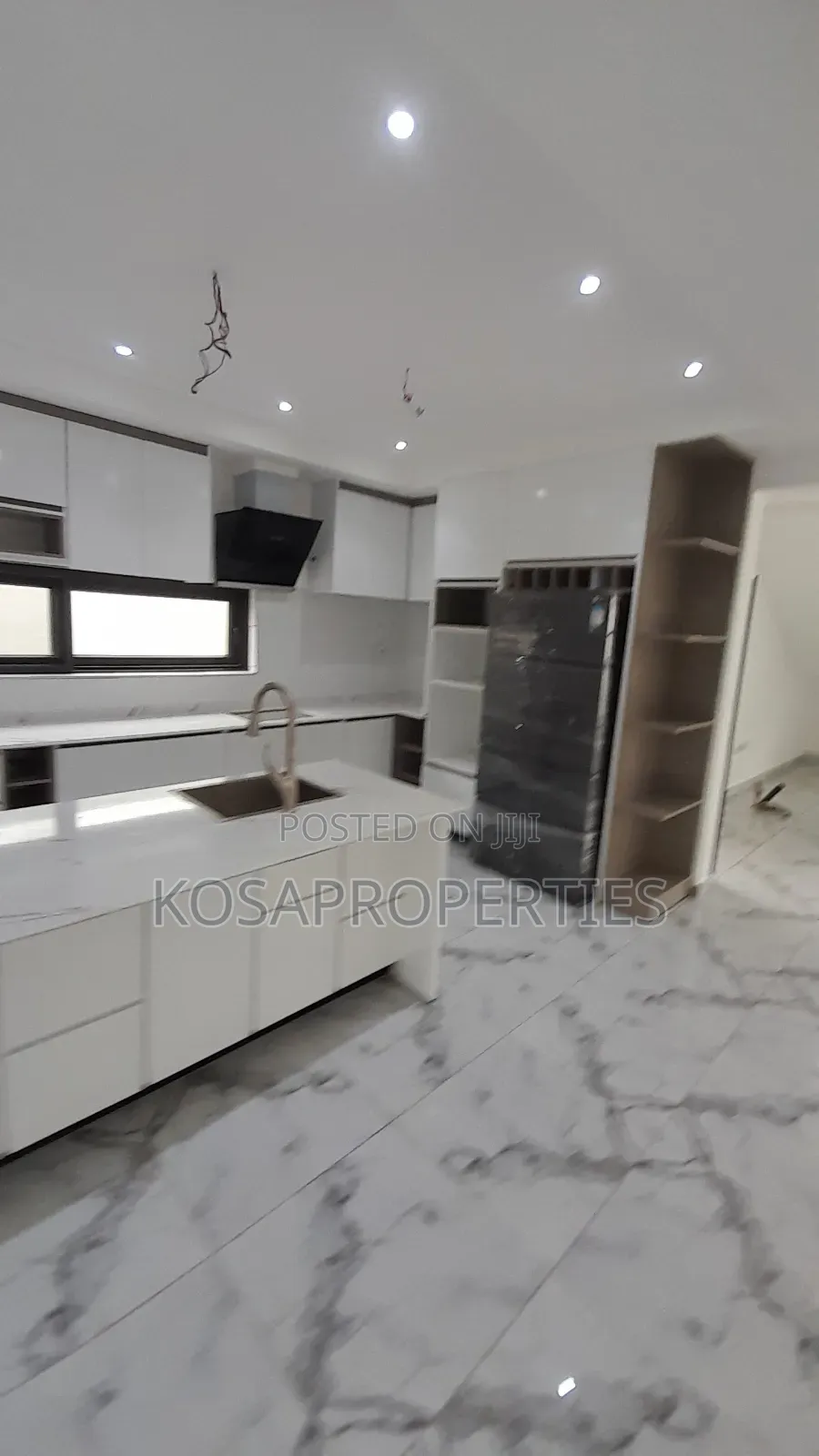 4bdrm House in Adjiringanor, Adjiriganor for sale