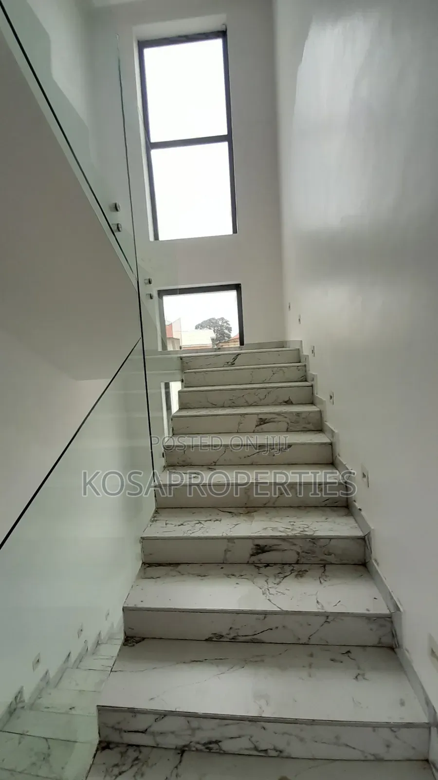 4bdrm House in Adjiringanor, Adjiriganor for sale