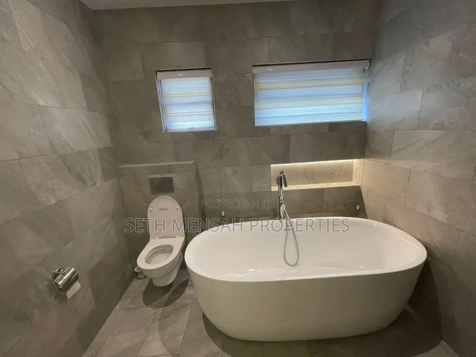 3bdrm Townhouse / Terrace in Airport Residential Area for rent