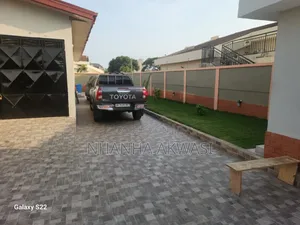 Furnished 4bdrm House in Community12, Tema Metropolitan for rent