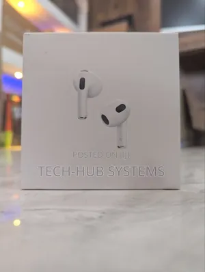 Air Pods 3rd Gen With Lightning Charging Case