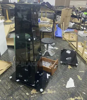 Black Cute and Simple Glass Pulpit
