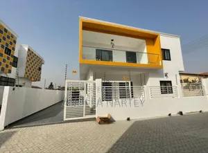 4bdrm House in Community 18 Spintex for sale