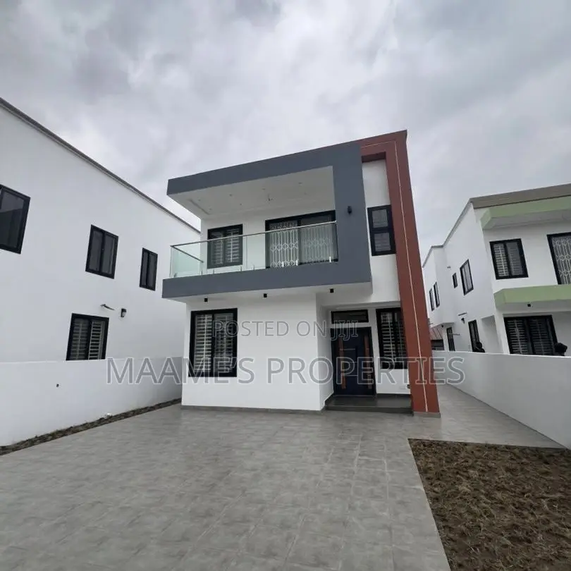 3bdrm Duplex in Oyarifa for sale