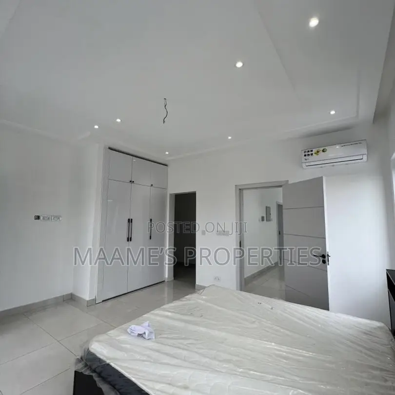 3bdrm Duplex in Oyarifa for sale