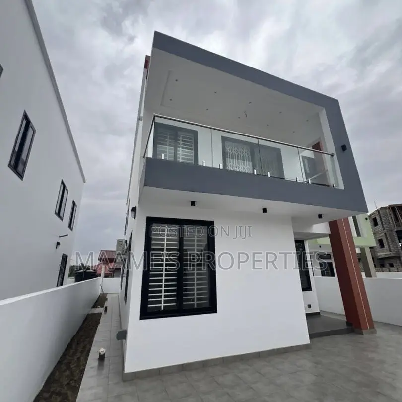 3bdrm Duplex in Oyarifa for sale