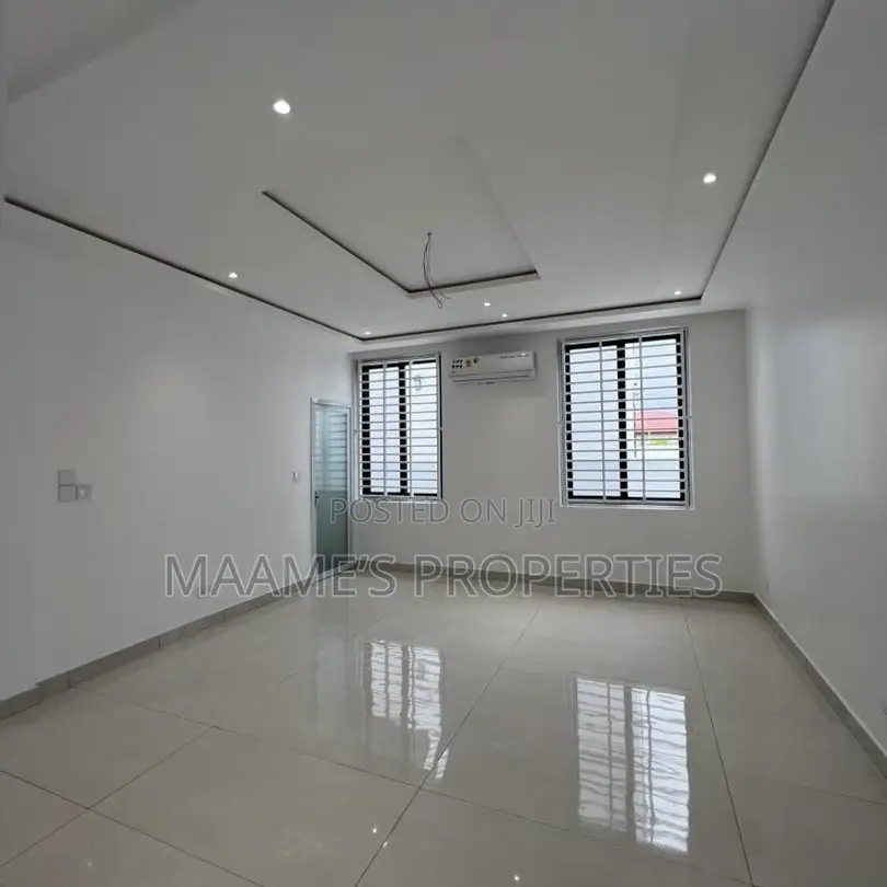 3bdrm Duplex in Oyarifa for sale