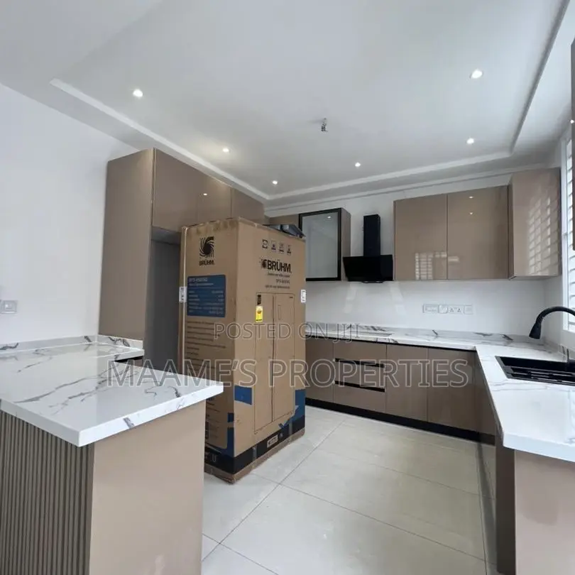 3bdrm Duplex in Oyarifa for sale