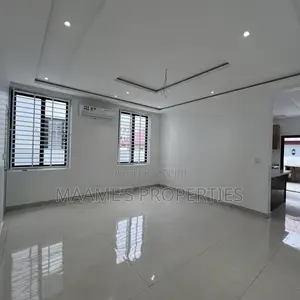 3bdrm Duplex in Oyarifa for sale