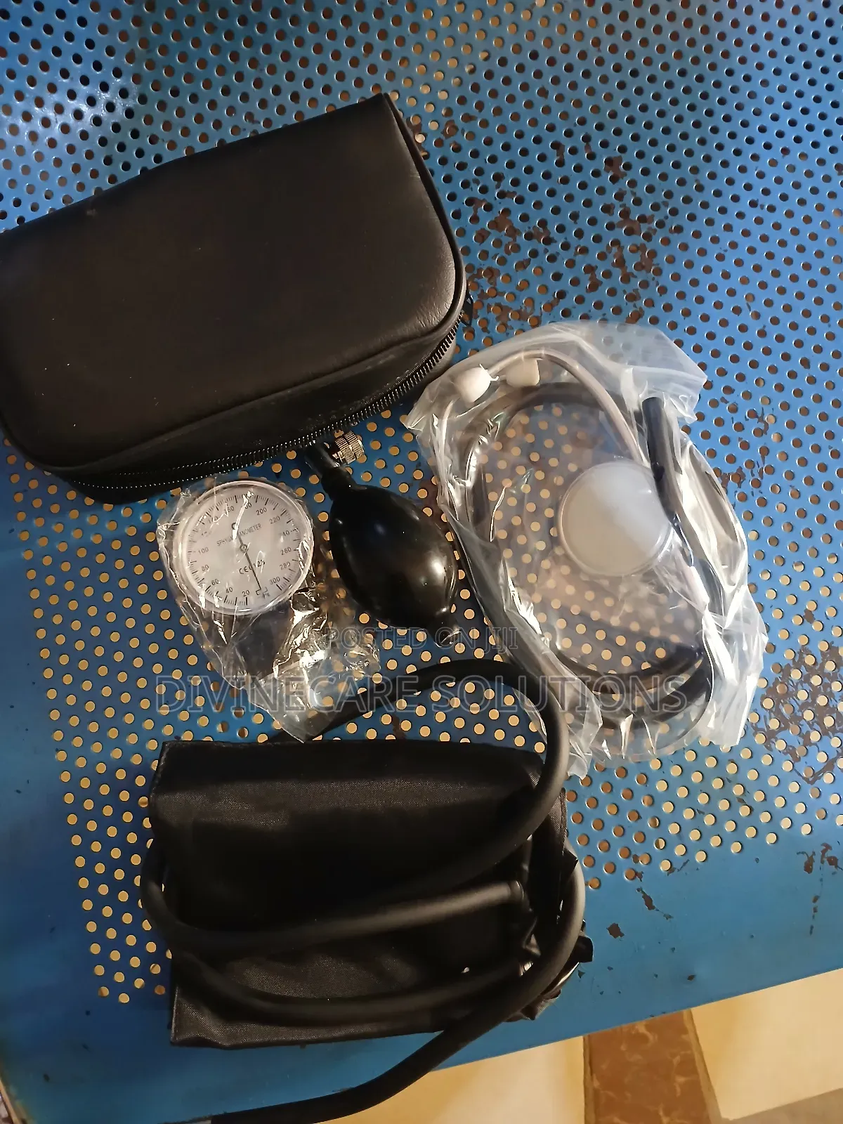 Students Bp Monitor With Stethoscope (Aneroid Sphyg)